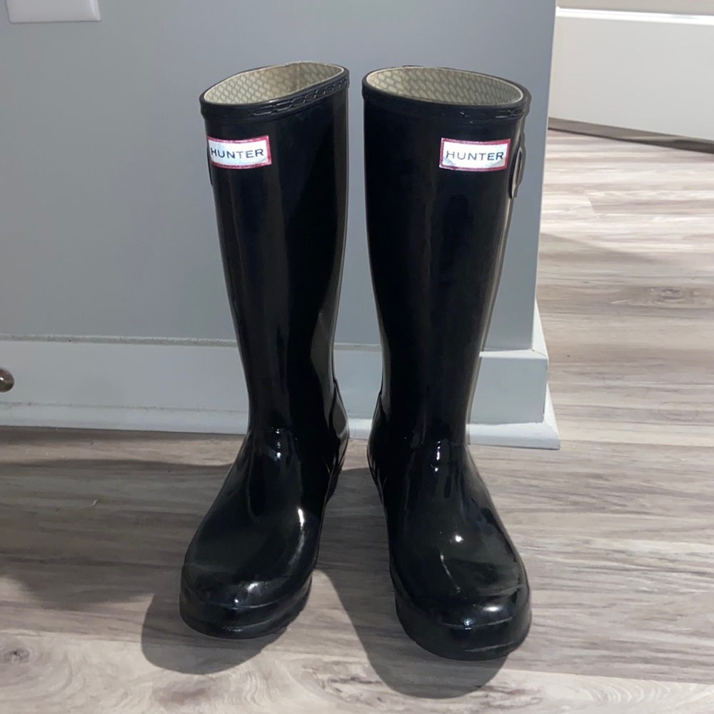 Hunter boots- lightly used size 7